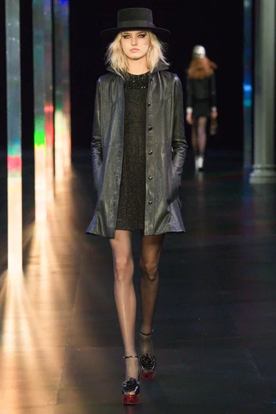 Look 22